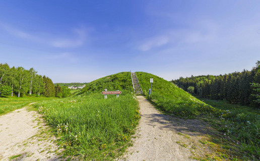 18. Kartenos piliakalnis.jpg